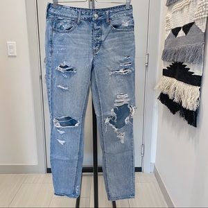 AEO American Eagle Tomgirl Jeans